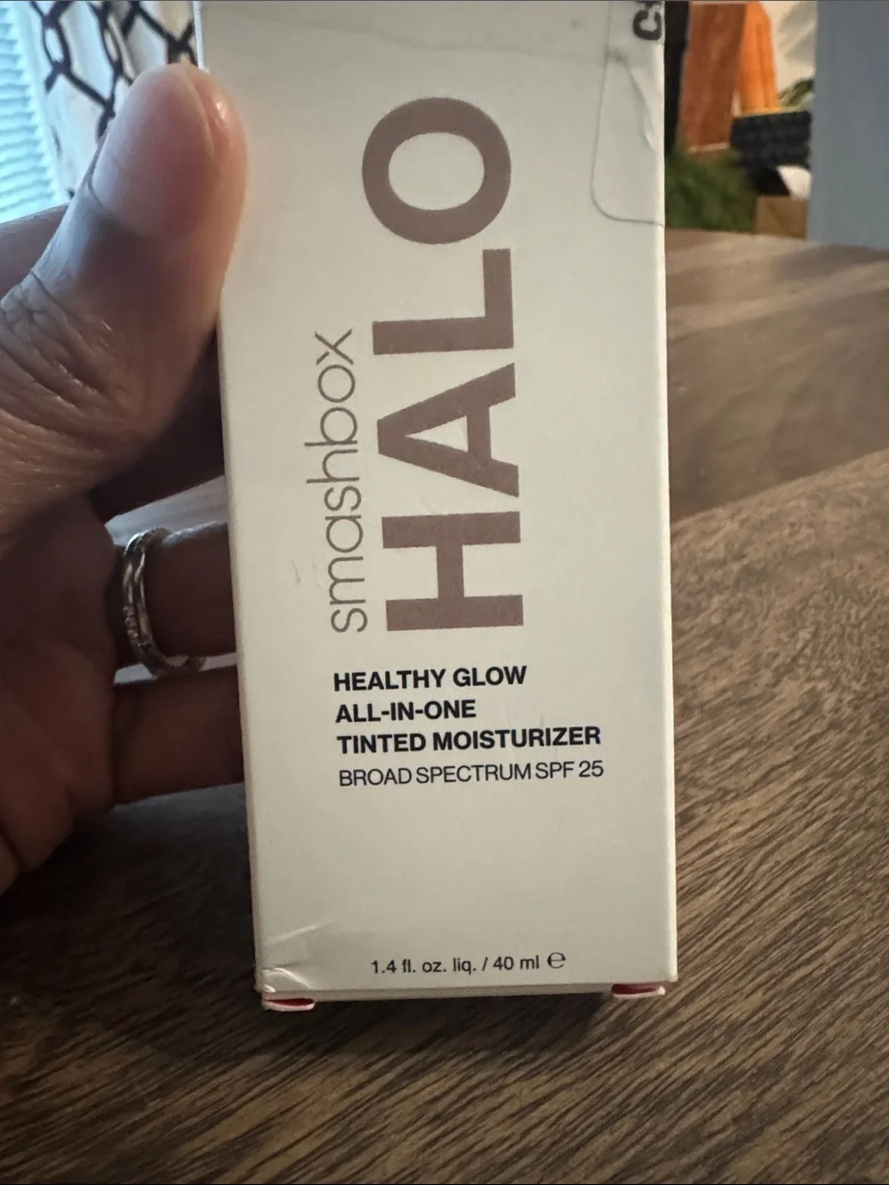 Smashbox Halo Tinted Moisturizer - Deep Rich Neutral- 40ml